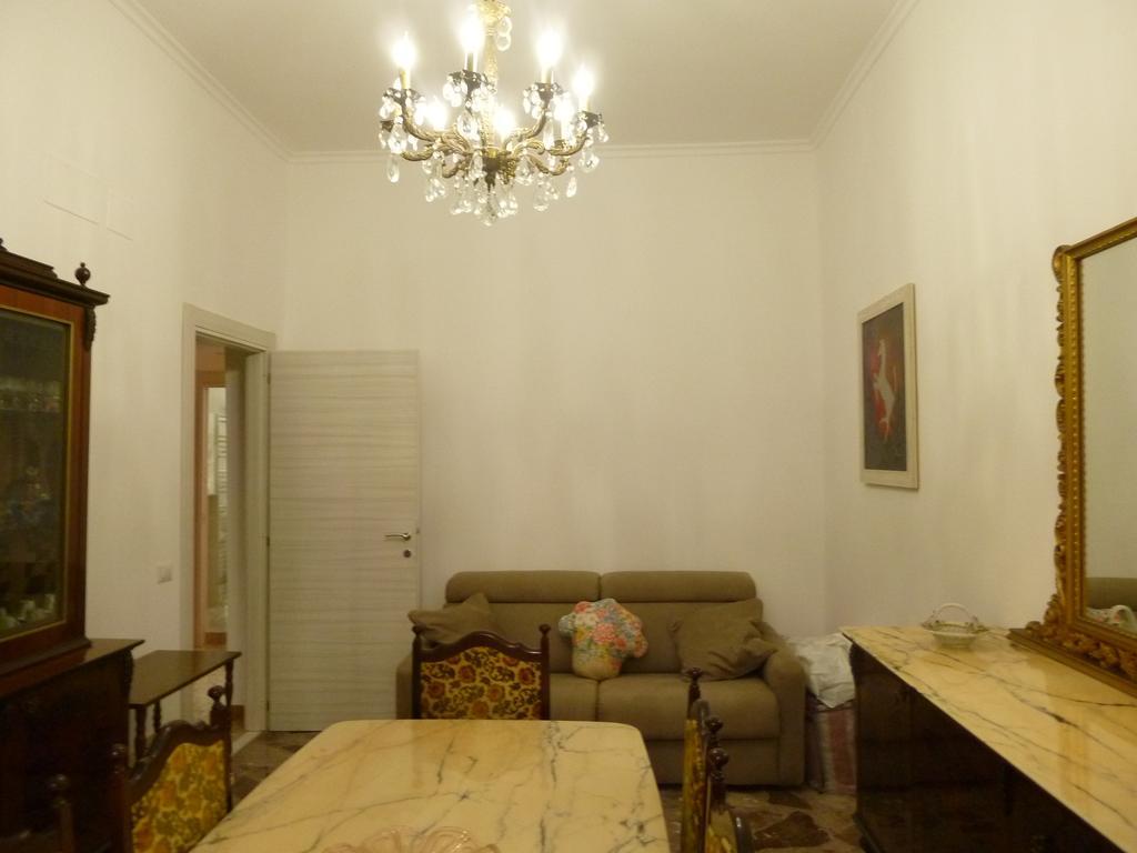 Termini Station Apartment Ai Due Cortili Presso Le Mura Aureliane Roma Ngoại thất bức ảnh