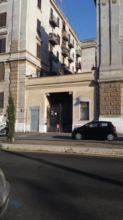 Termini Station Apartment Ai Due Cortili Presso Le Mura Aureliane Roma Ngoại thất bức ảnh