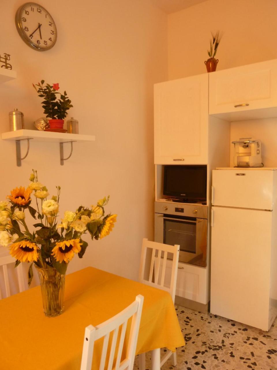 Termini Station Apartment Ai Due Cortili Presso Le Mura Aureliane Roma Ngoại thất bức ảnh